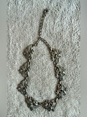 1990s Cast Choker-Style Necklace - Silver Tone